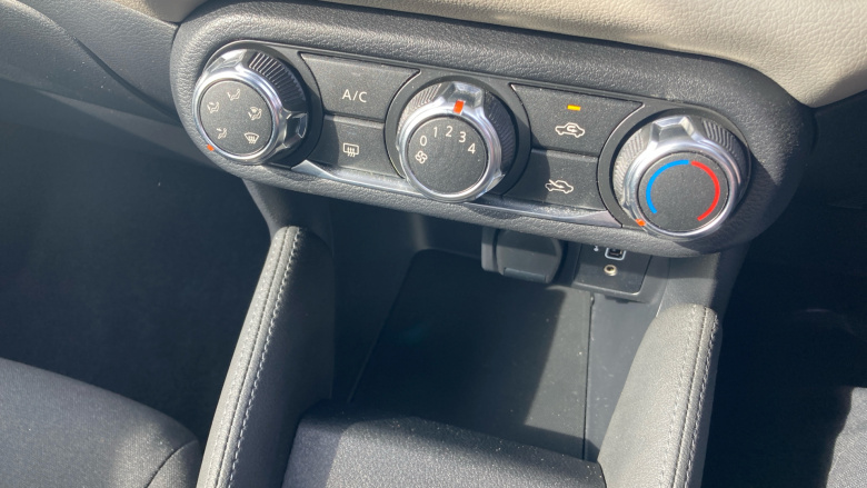 Nissan Micra 1.0 IG-T 92 Acenta 5dr Petrol Hatchback